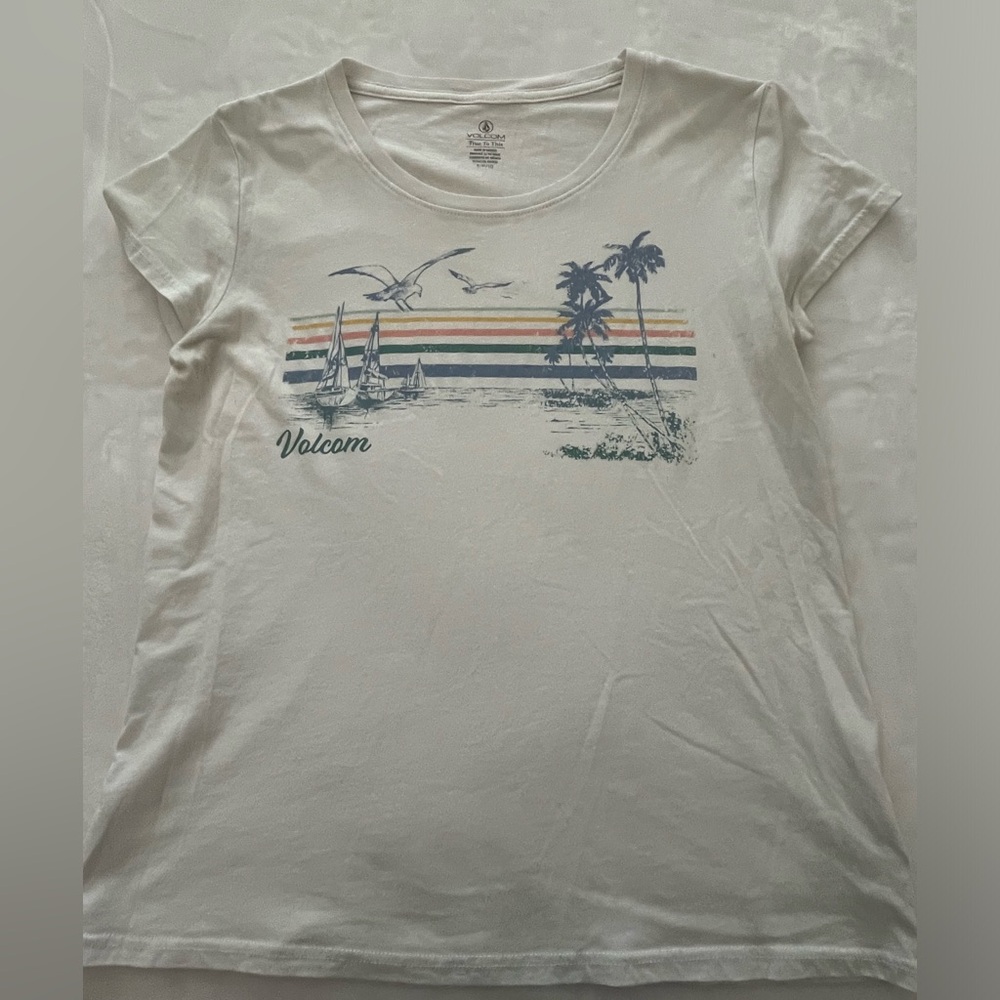 Volcom women’s tee size s